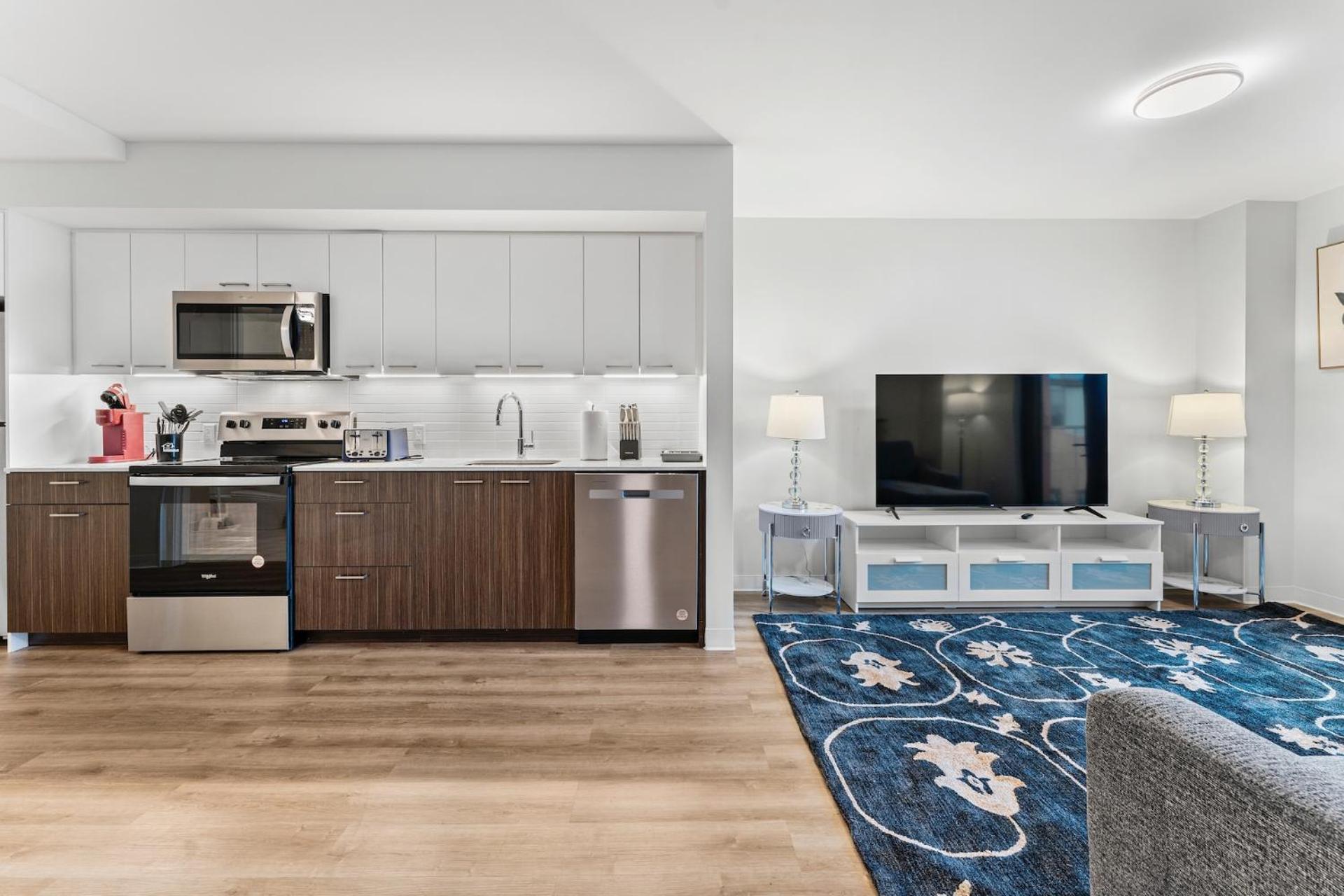 Furnished Luxury Apartment Next To Harvard Stadium Бостън Екстериор снимка
